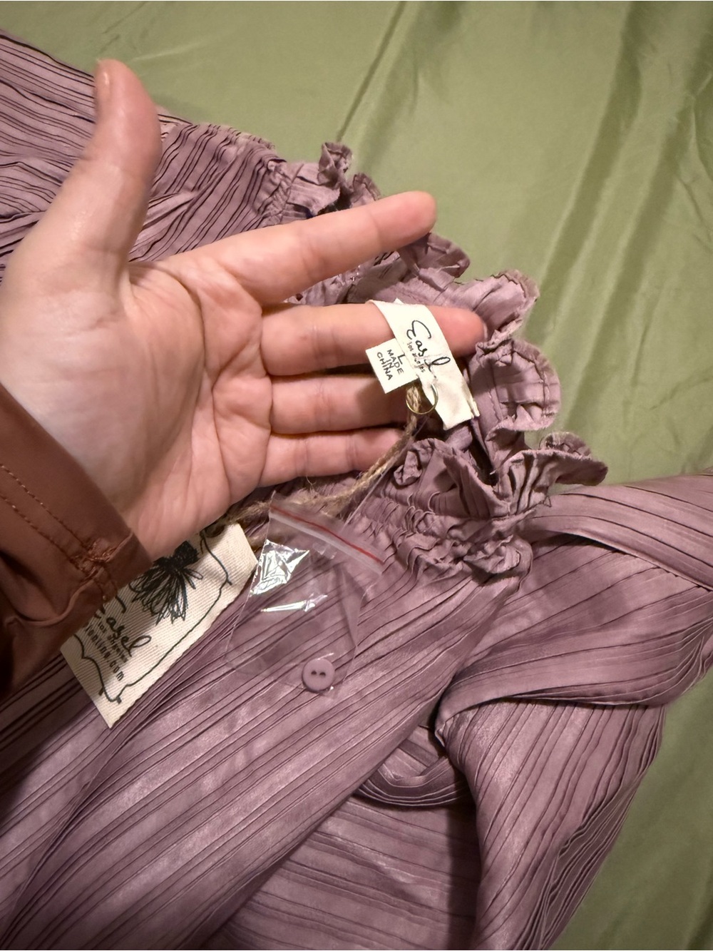 Pleated Long-Sleeve Ruffle Hem Top - Mauve Pink - Picture 2 of 6